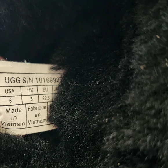 Toddler Size 6 Black Ugg Boots - Picture 7 of 7